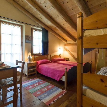 Agriturismo Casa Essenia Condino Bagian luar foto