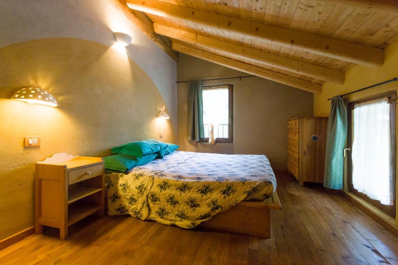 Agriturismo Casa Essenia Condino Bagian luar foto